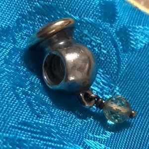 PANDORA Buttercup charm